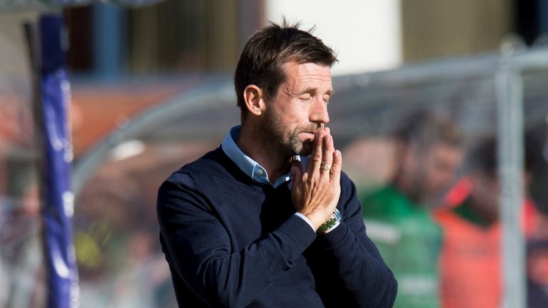 22/09/2018 LADBROKES PREMIERSHIP. DUNDEE v HIBERNIAN. KILMAC STADIUM AT DENS PARK - DUNDEE. Dundee manager Neil McCann looks dejected