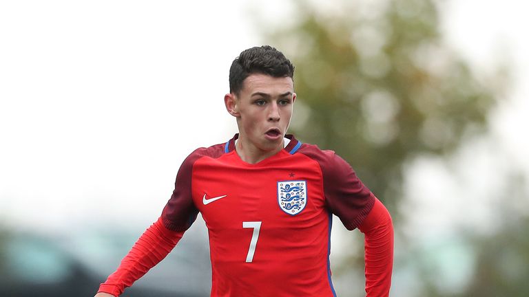 BUFTEA, ROMANIA - OCTOBER 27: Phil Foden of England runs with the ball during the UEFA Under-17 EURO Qualifier between U17 England and U17 Romania at Football Centre FRF on October 27, 2016 in Buftea, Romania. (Photo by Ronny Hartmann/Getty Images)   *** Local caption *** Phil Foden