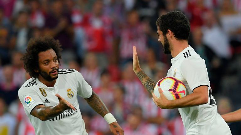 Marcelo congratulates Isco after his equaliser 
