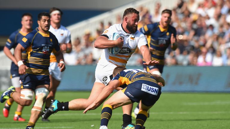  Chris Pennell of Worcester Warriors tackles Will Stuart of Wasps during the Gallagher Premiership Rugby match between Worcester Warriors and Wasps at Sixways Stadium on September 1, 2018 in Worcester, United Kingdom.