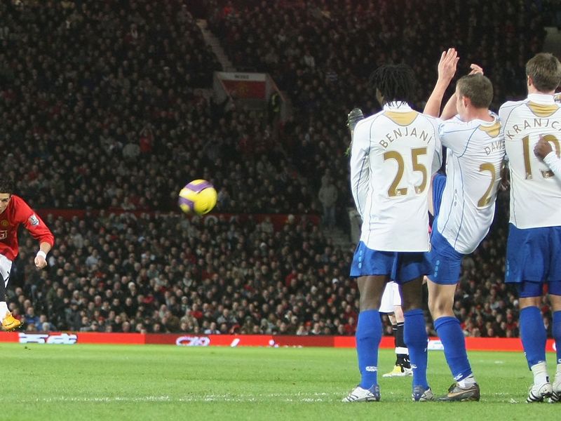 Ronaldo Rocket Freekick vs Arsenal 