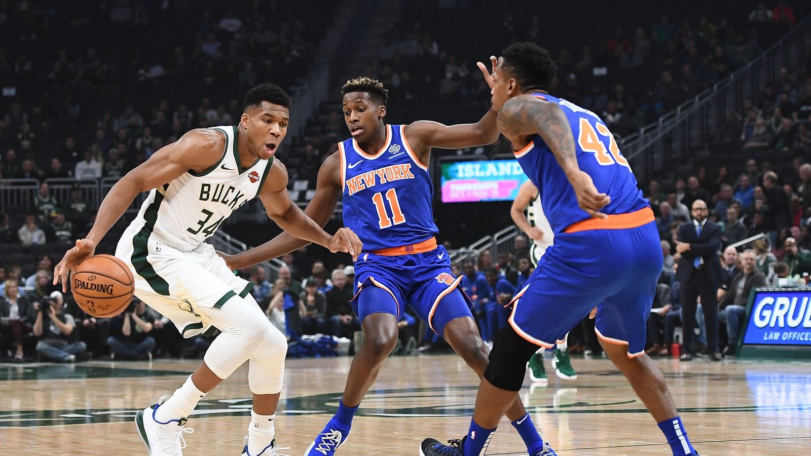 Giannis Antetokounmpo Scores 31 As Milwaukee Bucks Beat New York Knicks ...