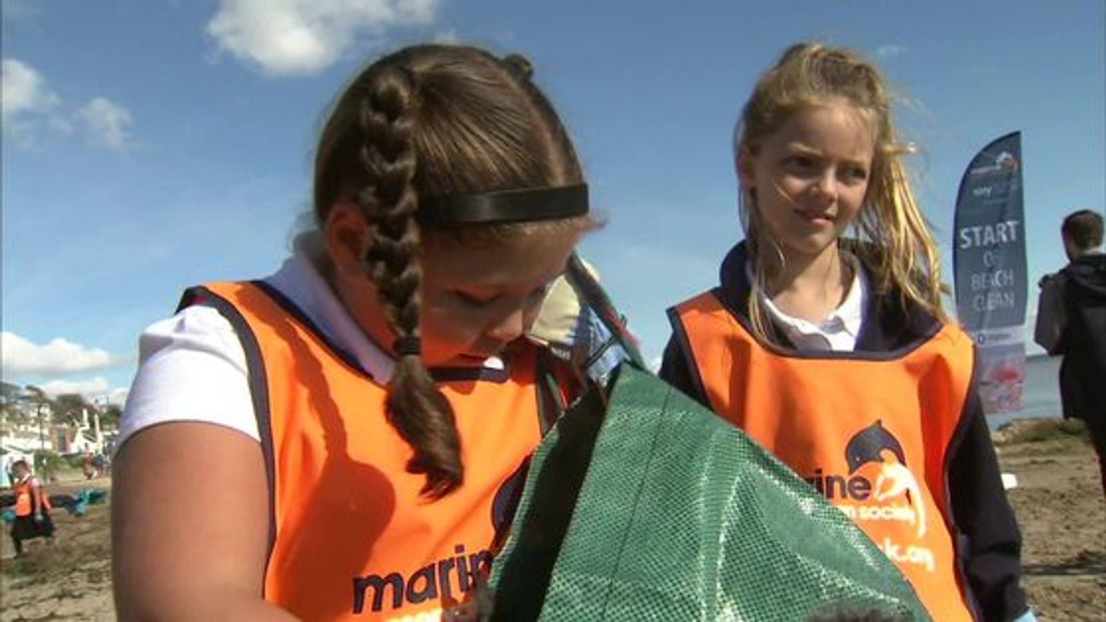 Ipswich join Sky's Ocean Rescue beach clean-up with Suffolk school