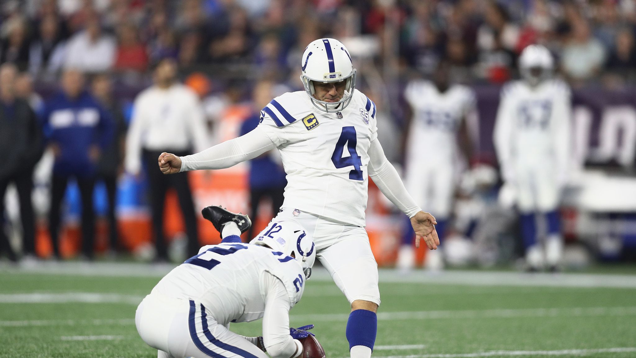 Adam Vinatieri signs one-year deal with Indianapolis Colts, is in