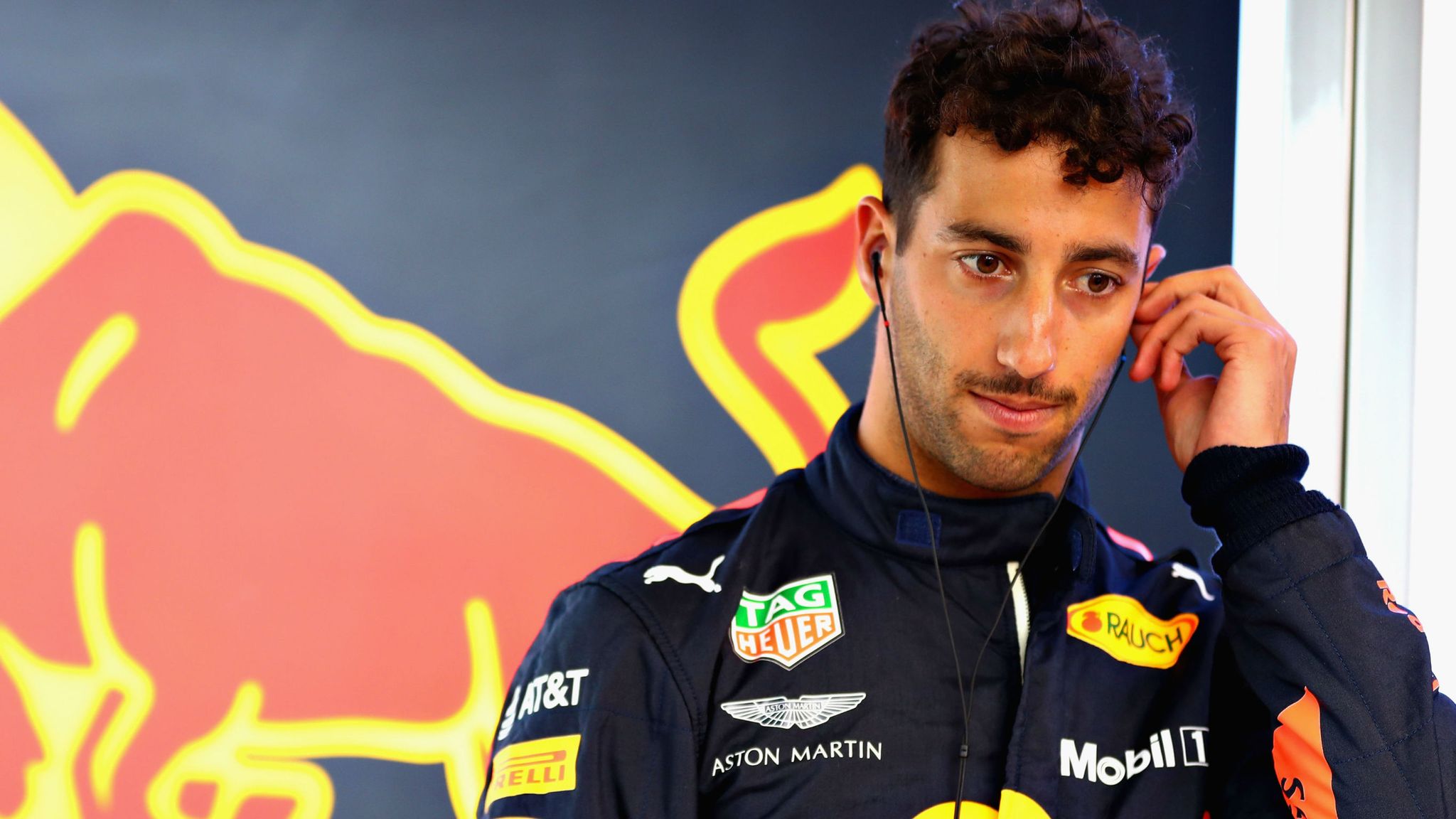 Daniel Ricciardo - Daniel Ricciardo Mr Smiley Bares His Teeth On The ...