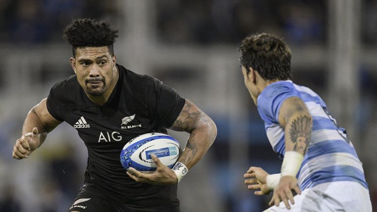 Ardie Savea runs at the Argentina defence