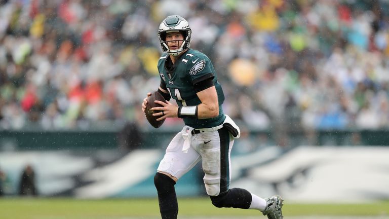 during the second quarter at Lincoln Financial Field on September 23, 2018 in Philadelphia, Pennsylvania.