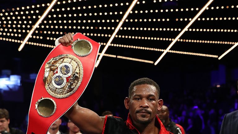 Daniel Jacobs apunta a convertirse en un campeón mundial de dos pesos