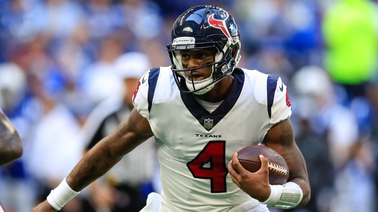 INDIANAPOLIS, IN - SEPTEMBER 30: Deshaun Watson #4 of the Houston Texans runs for a touchdown in the 3rd quarter against the Indianapolis Colts at Lucas Oil Stadium on September 30, 2018 in Indianapolis, Indiana. (Photo by Andy Lyons/Getty Images) *** Local Caption *** Deshaun Watson