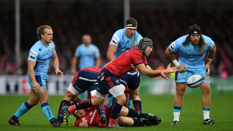 Duncan Williams distributing for Munster during their match against Exter