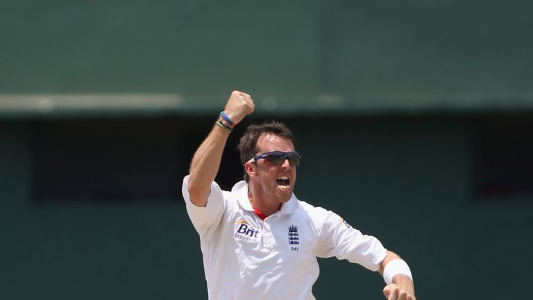 Graeme Swann took 10 wickets in the second Test at Colombo