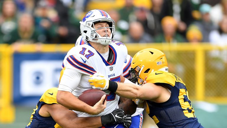  at Lambeau Field on September 30, 2018 in Green Bay, Wisconsin.