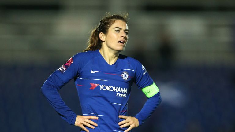 Chelsea Women's Karen Carney in action against Fiorentina Women's during the Women's Champions League at Kingsmeadow