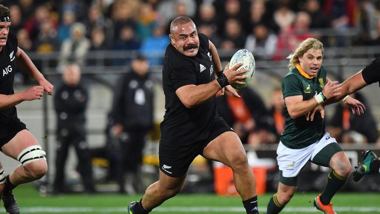 Karl Tu'inukuafe carries the ball against the Springboks