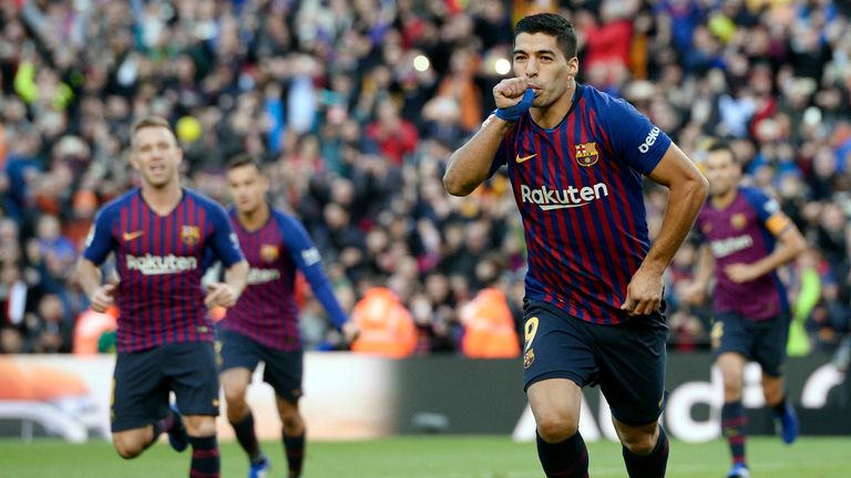 Luis Suarez put Barcelona 2-0 up from the penalty spot