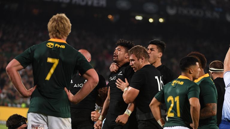 PRETORIA, SOUTH AFRICA - OCTOBER 06: try scorer, Ardie Savea celebrates with Nathan Harris of New Zealand during the Rugby Championship match between South Africa and New Zealand at Loftus Versfeld on October 06, 2018 in Pretoria, South Africa. (Photo by Lee Warren/Gallo Images)