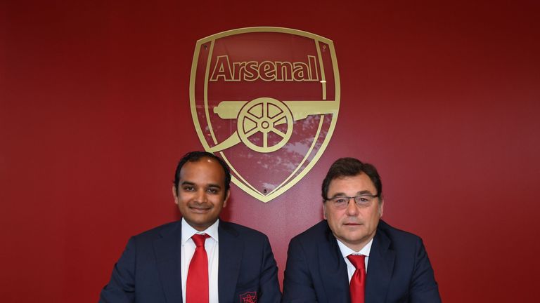 Arsenal Managing Director, Vinai Venkatesham (L) with Arsenal Head of Football, Raul Sanllehi (R)