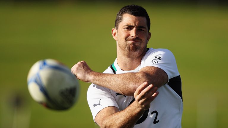 Rob Kearney injured his shoulder playing for Leinster against Treviso