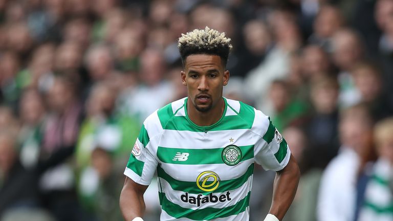 GLASGOW, SCOTLAND - AUGUST 18: Scott Sinclair of Celtic controls the ball during the Betfred Scottish League Cup round of sixteen match between Partick Thistle and Celtic at Firhill Stadium on August 18, 2018 in Glasgow, Scotland. (Photo by Ian MacNicol/Getty Images)