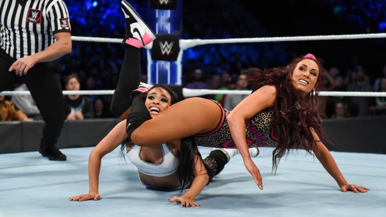 There was plenty of thrills and spills in this week's matches on SmackDown