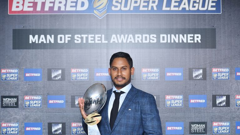 St Helens' Ben Barba poses with the 2018 Betfred Super League Steve Prescott Man of Steel award