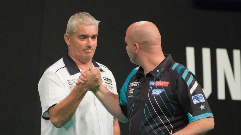 Steve Beaton knocked Rob Cross out of the World Grand Prix for a second year in succession