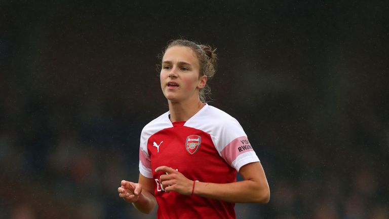 Vivianne Miedema scored a hat-trick as high-scoring Arsenal maintained their 100 per cent start to the season
