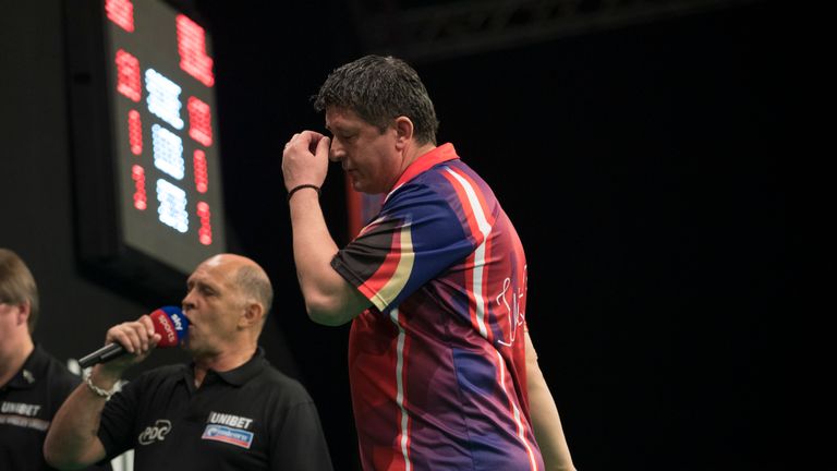 Mensur Suljovic was one leg away from victory before Wright's fightback