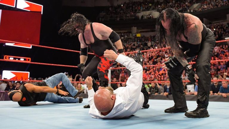 WWE Raw - Undertaker and Kane