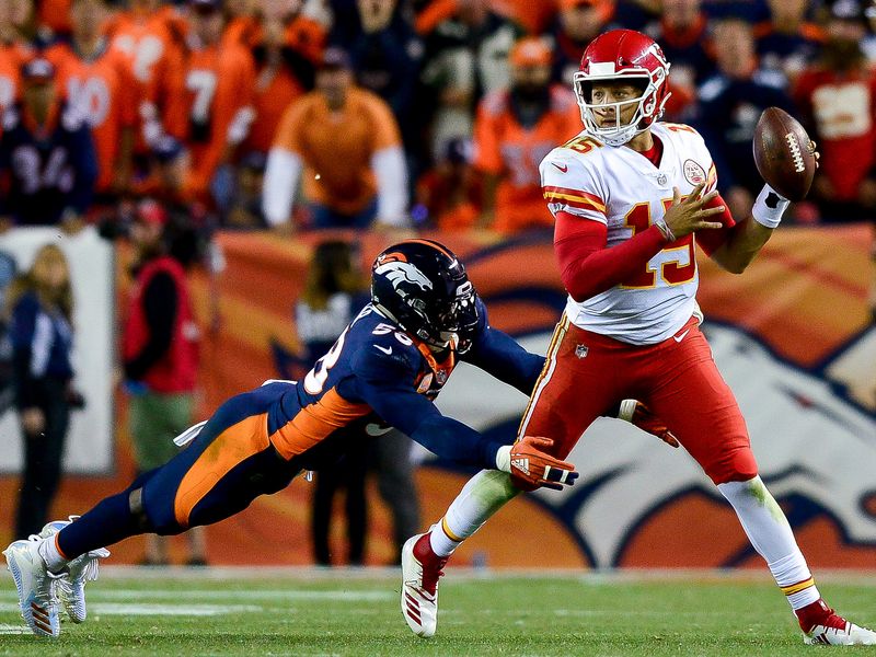 Kansas City Chiefs quarterback Patrick Mahomes stretches prior to an NFL  football game against the Los Angeles Rams Sunday, Nov. 27, 2021, in Kansas  City, Mo. (AP Photo/Ed Zurga Stock Photo - Alamy