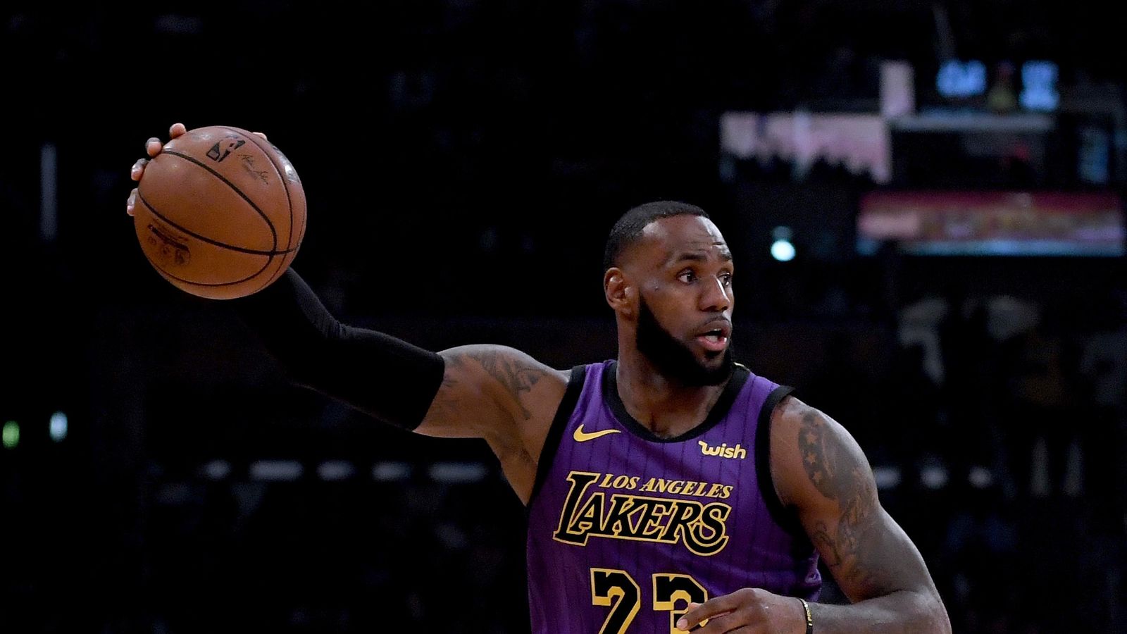 LeBron James Scores 44 Points To Surpass Wilt Chamberlain On NBA All ...