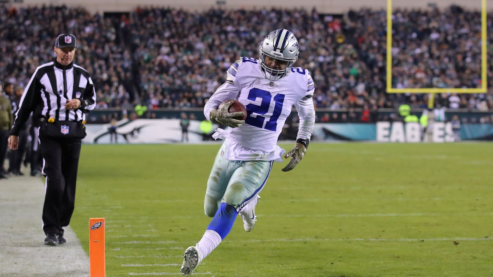 Dallas Cowboys 2720 Philadelphia Eagles Ezekiel Elliott has monster game for Dallas NFL News