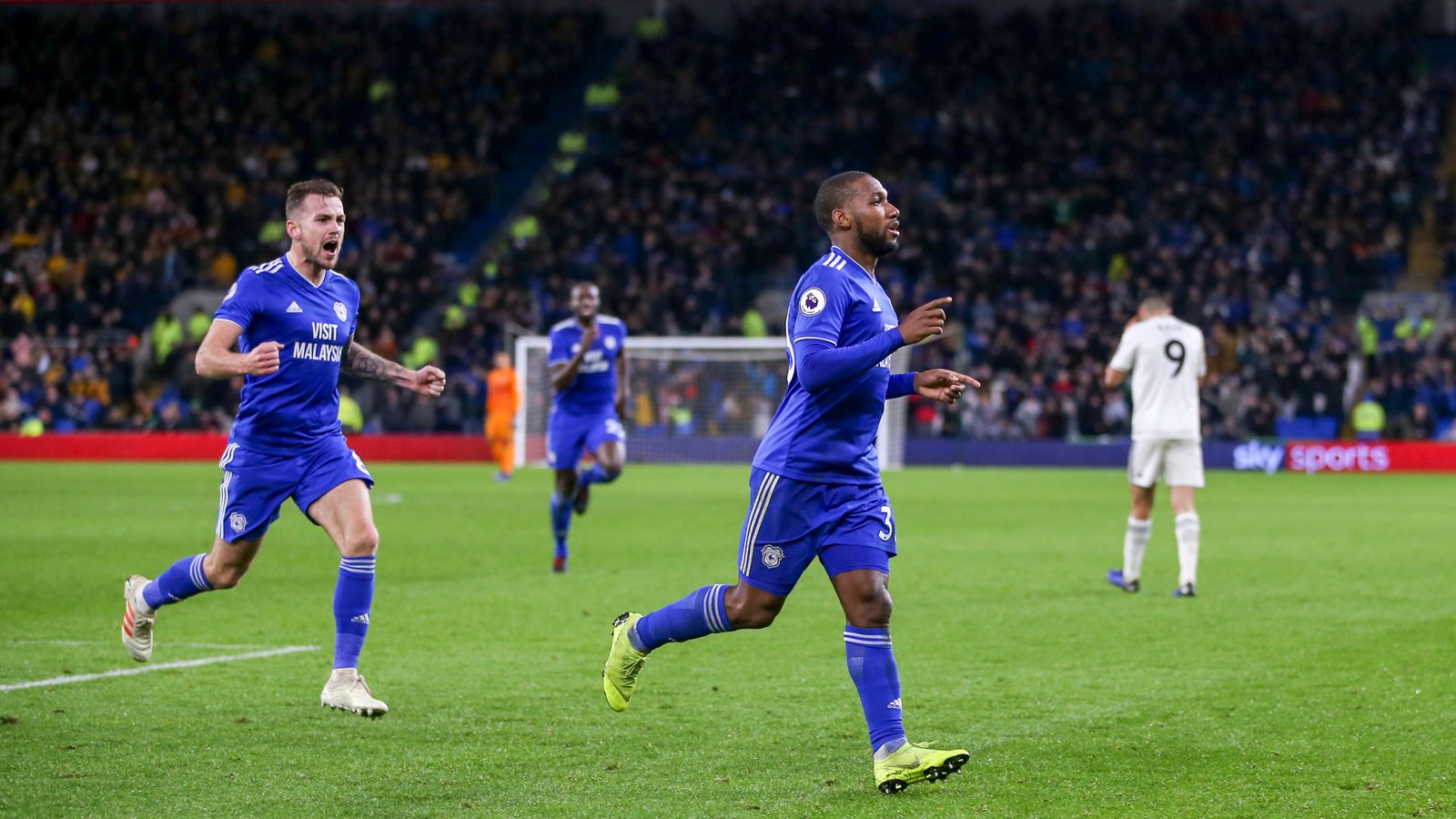 Cardiff City FC on X: FULL TIME: #CardiffCity 3-0 @AVFCOfficial Neil  Warnock's men with a dominant win at @CardiffCityStad! #CityAsOne 🔵⚽️🔵⚽️   / X