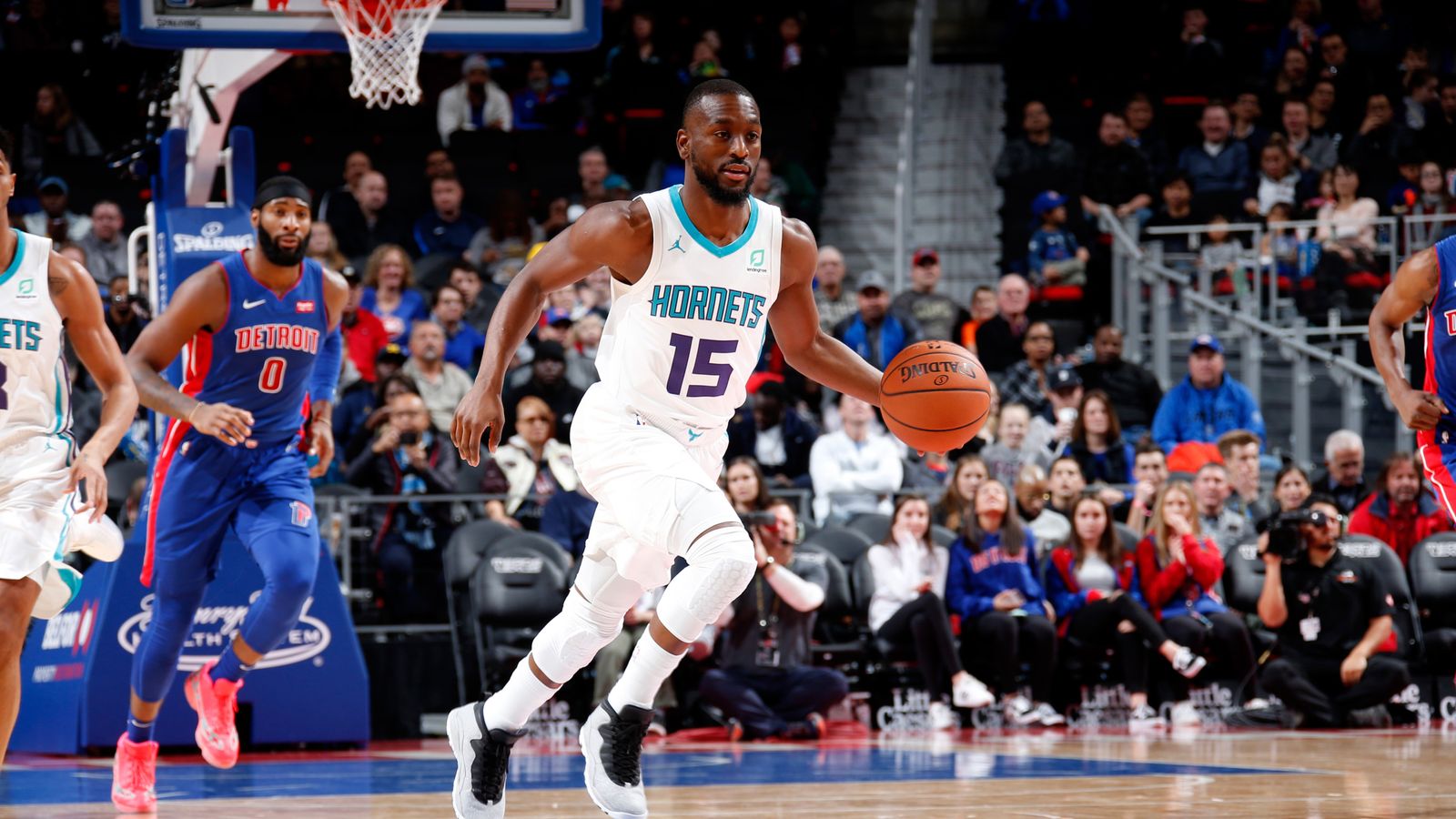 Kemba Walker and Tony Parker combine to see Charlotte past