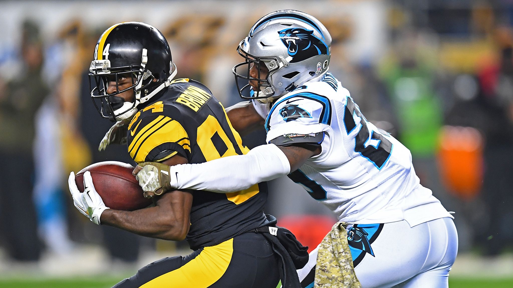 Steelers' Ben Roethlisberger throws for 5 TDs in win vs. Panthers