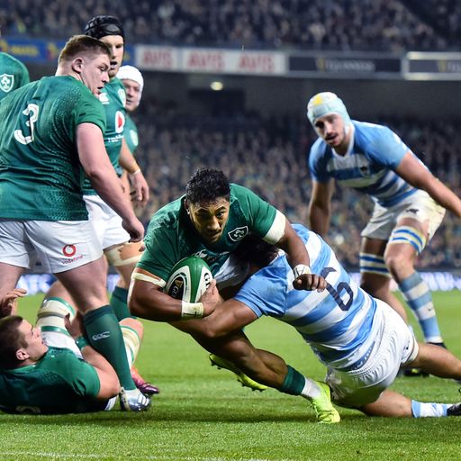 Ireland hold off Argentina to claim win