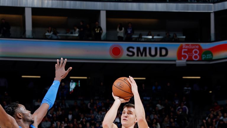 Bogdan Bogdanovic in action for the Sacramento Kings against the Oklahoma City Thunder