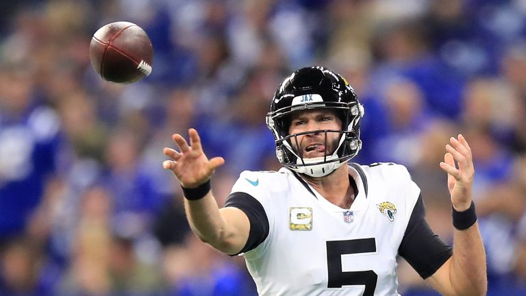 INDIANAPOLIS, IN - NOVEMBER 11: Blake Bortles #5 of the Jacksonville Jaguars throws a pass in the game against the Indianapolis Colts in the third quarter at Lucas Oil Stadium on November 11, 2018 in Indianapolis, Indiana. (Photo by Andy Lyons/Getty Images)*** Local Caption *** Blake Bortles