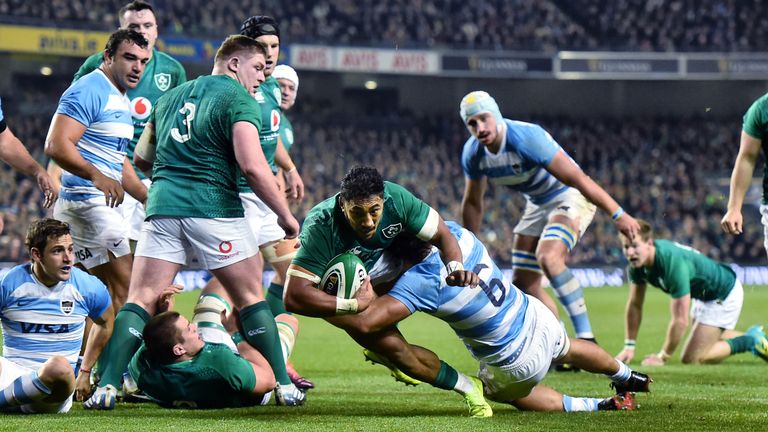 Bundee Aki of Ireland scores a try during the International Friendly match between Ireland and Argentina at Aviva Stadium on November 10, 2018 in Dublin, Ireland.