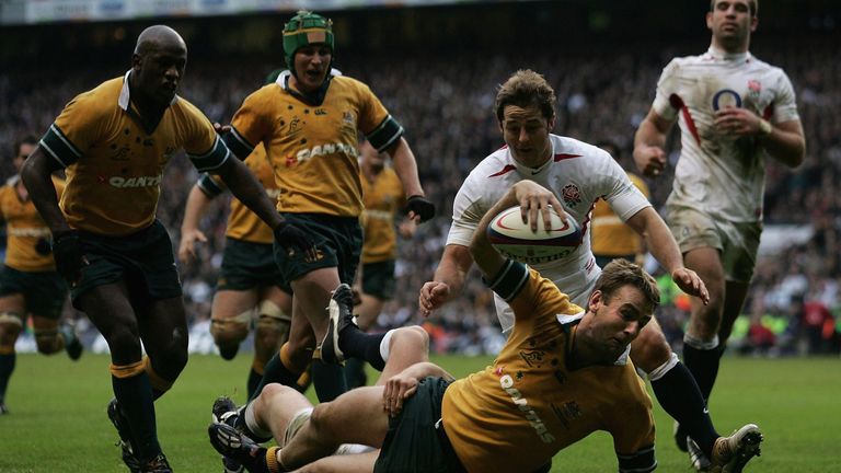 TWICKENHAM, UNITED KINGDOM - NOVEMBER 27:  Chris Latham of Australia scores a try during the Investec Challenge match between England and Australia at Twickenham on November 27, 2004 in Twickenham, England. (Photo by Shaun Botterill/Getty Images) *** Local Caption *** Chris Latham