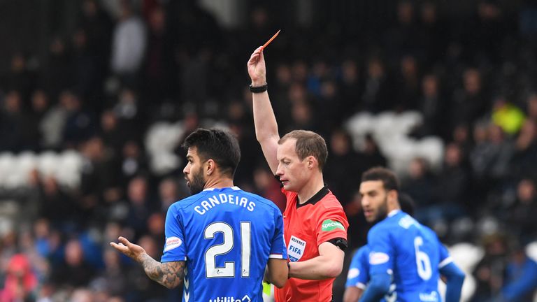 03/11/18 LADBROKES PREMIERSHIP.ST MIRREN v RANGERS (0-2).SIMPLE DIGITAL ARENA - PAISLEY.Rangers&#39; Daniel Candeias is shown a red card after a second yellow for aggressive behaviour