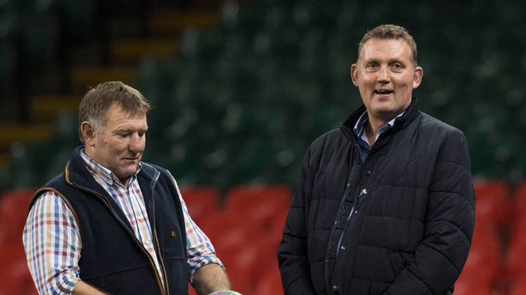 02/11/18.SCOTLAND RUGBY TRAINING.PRINCIPALITY STADIUM - CARDIFF.Scottish rugby legend Doddie Weir (right) and former Scotland international Gary Armstrong watch on at training