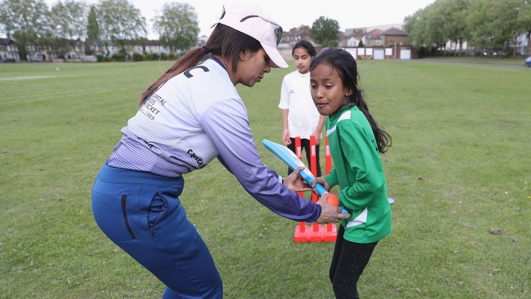 The ECB want to train up to 2,000 female volunteer coaches and mentors