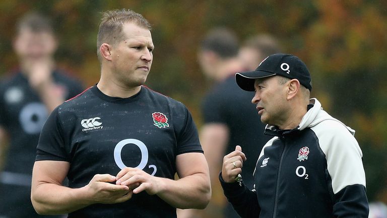Dylan Hartley (L) talks to head coach Eddie Jones during the England captain&#39;s run at Pennyhill Park on November 16, 2018 in Bagshot, England. 