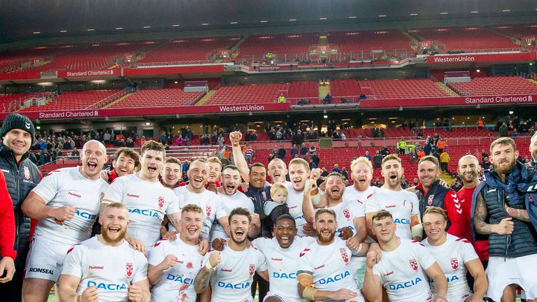England pose for a team picture after victory over New Zealand.