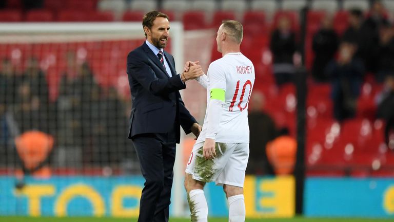 Gareth Southgate congratulates Wayne Rooney at full time