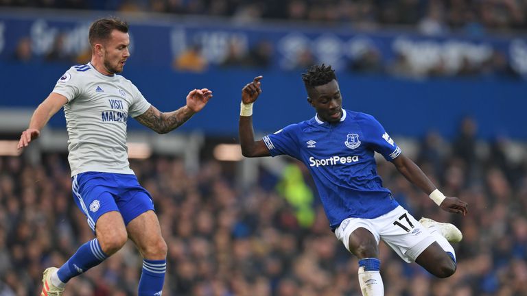 Joe Ralls and Idrissa Gueye in action at Goodison Park