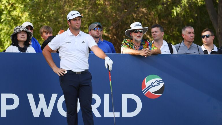 during day one of the DP World Tour Championship at Jumeirah Golf Estates on November 15, 2018 in Dubai, United Arab Emirates.