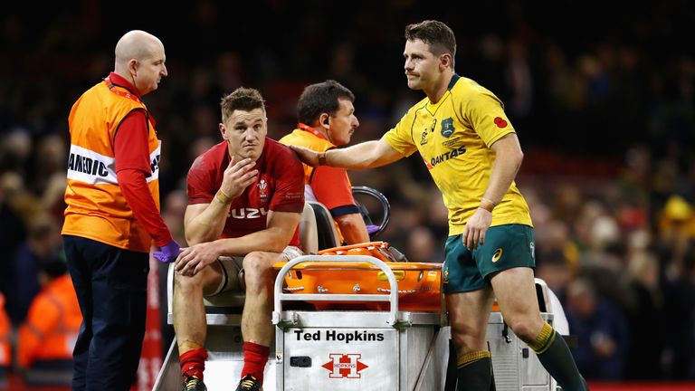 Jonathan Davies was taken off injured during the match between Wales and Australia in 2017.