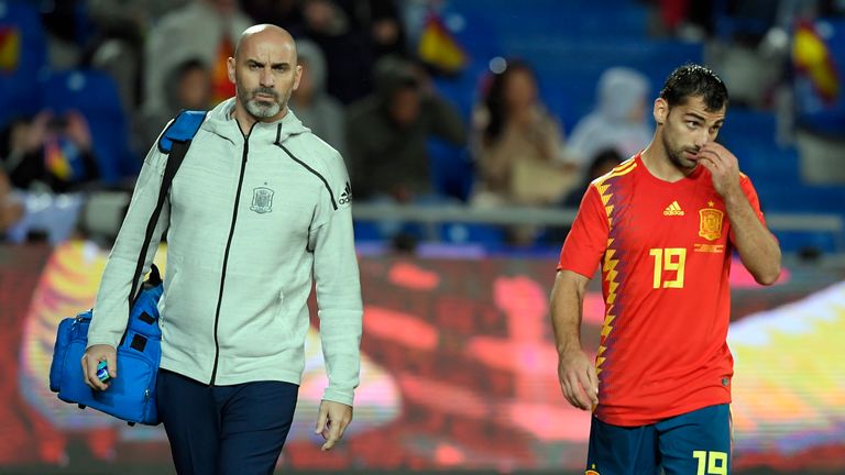 Jonny walks off the pitch after injuring his knee for Spain against Bosnia